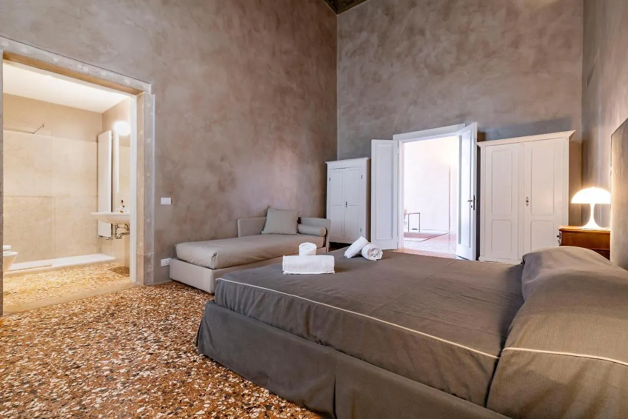 Portego Del Drapier Venice Apartment
