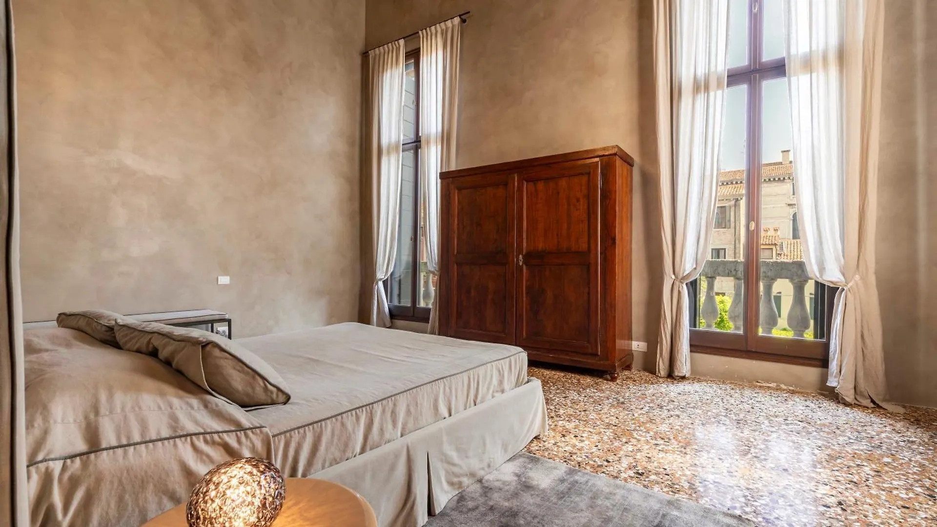 Portego Del Drapier Venice Apartment